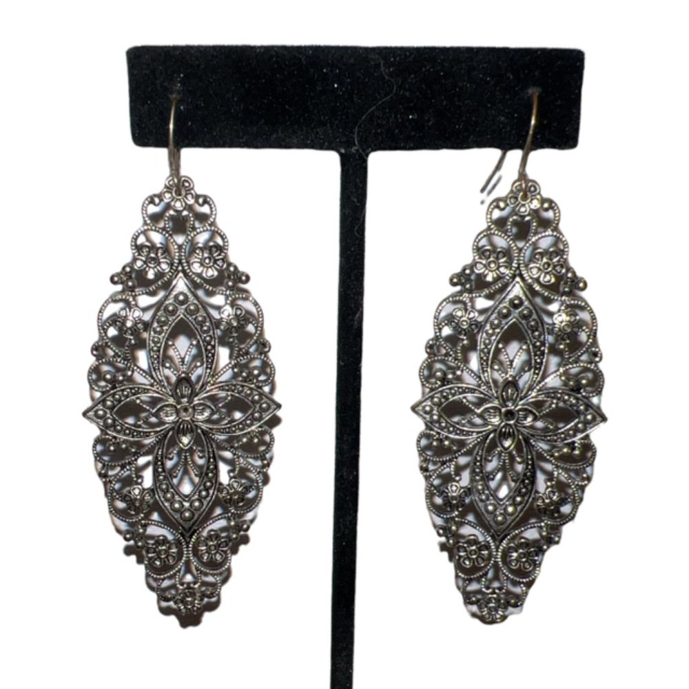 Antiqued Silver Floral Filigree Drop Diamond Shape Earrings